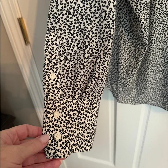 Nine West 4X Black Hearts with White Background Blouse - Picture 5 of 5